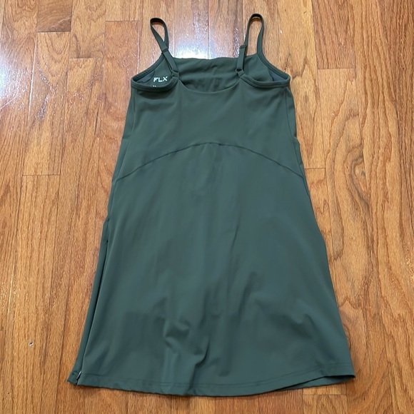 FLX Extra Small Green Activewear Dress with Shorts with Pockets No Pads Stretch - Picture 11 of 15
